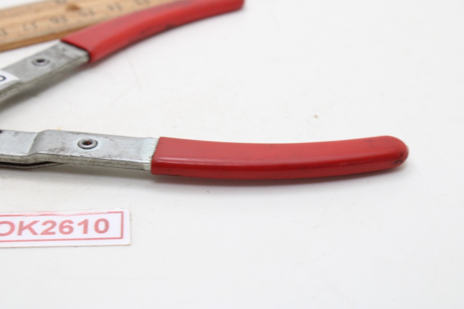 Unbranded 7″ Spring Loaded Red Rubber Handle External Snap Ring Pliers USA
