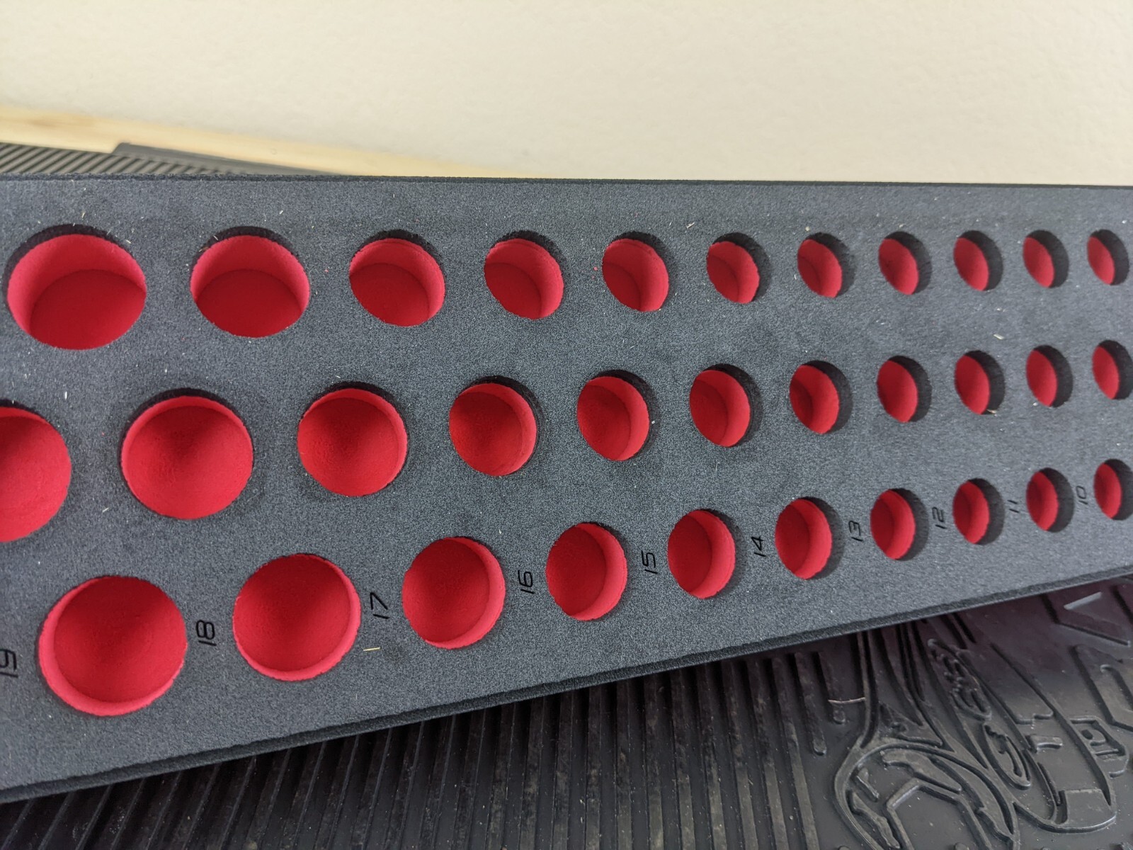 #as833 Snap-on RED FOAM ORGANIZER for 45pc 3/8″ Drive Metric Socket Set FMS003BR