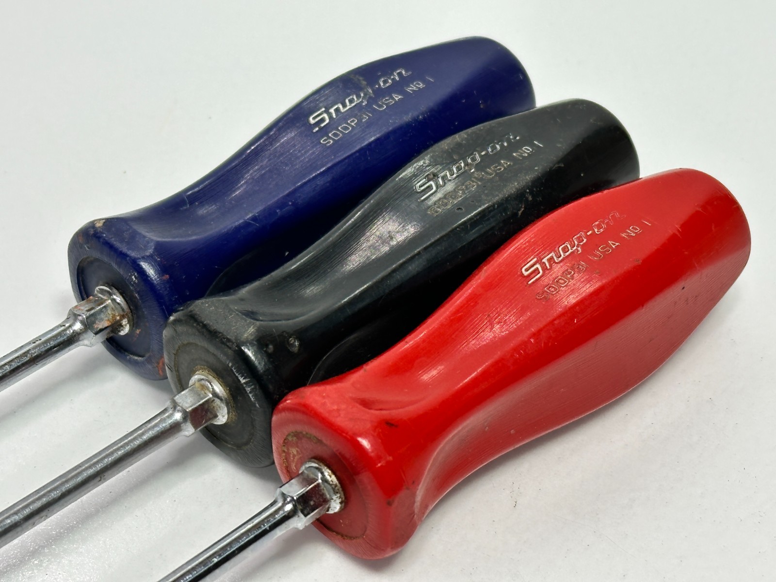 Snap-on Tools USA 3pc SDDP31 No. 1 Philips Screwdriver Lot Set, Blue, Black, Red