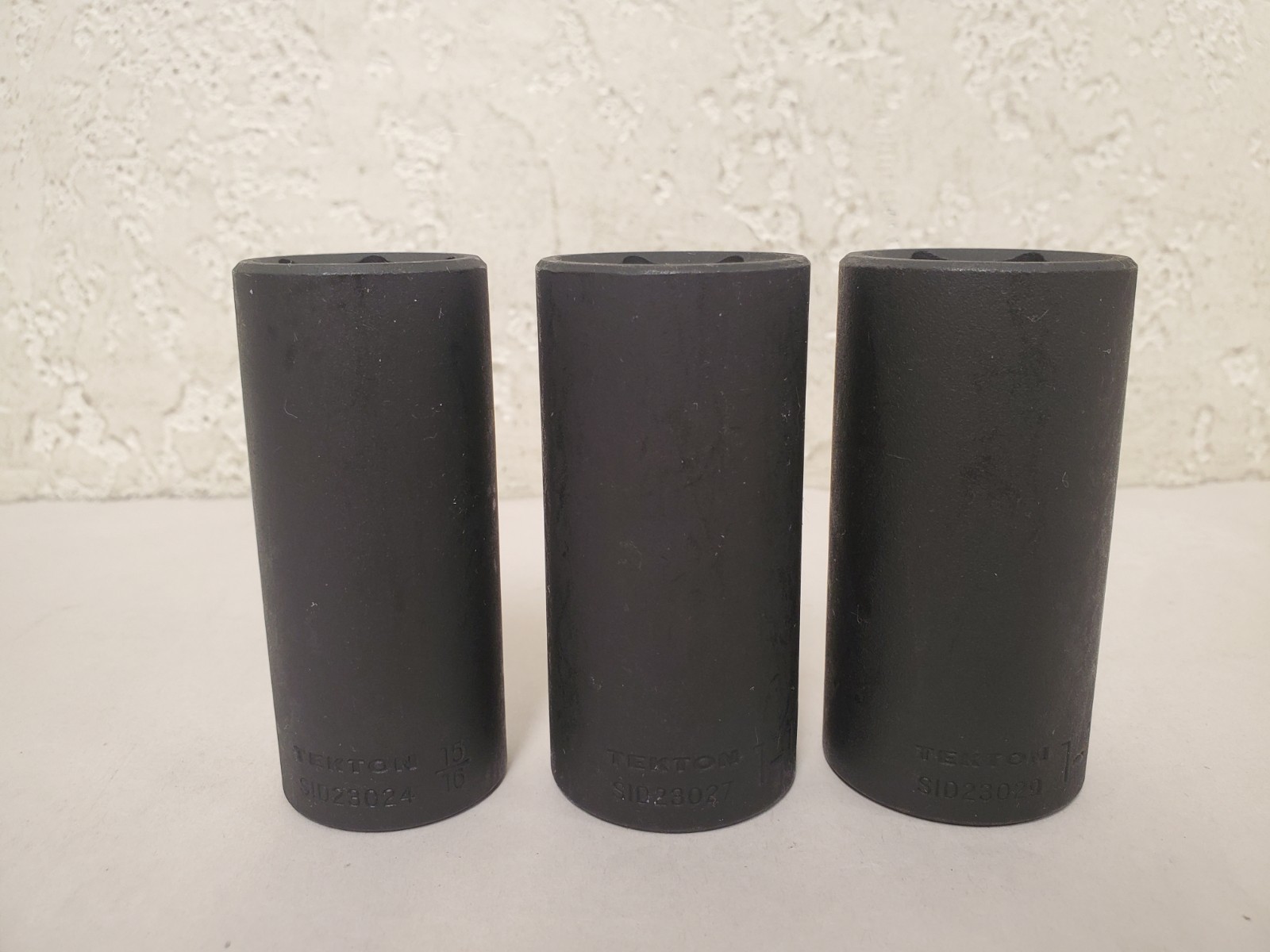 *Lot of 3* TEKTON 1/2 in. Drive 6-Point Impact Sockets – 15/16″, 1-1/16″, 1-1/8″