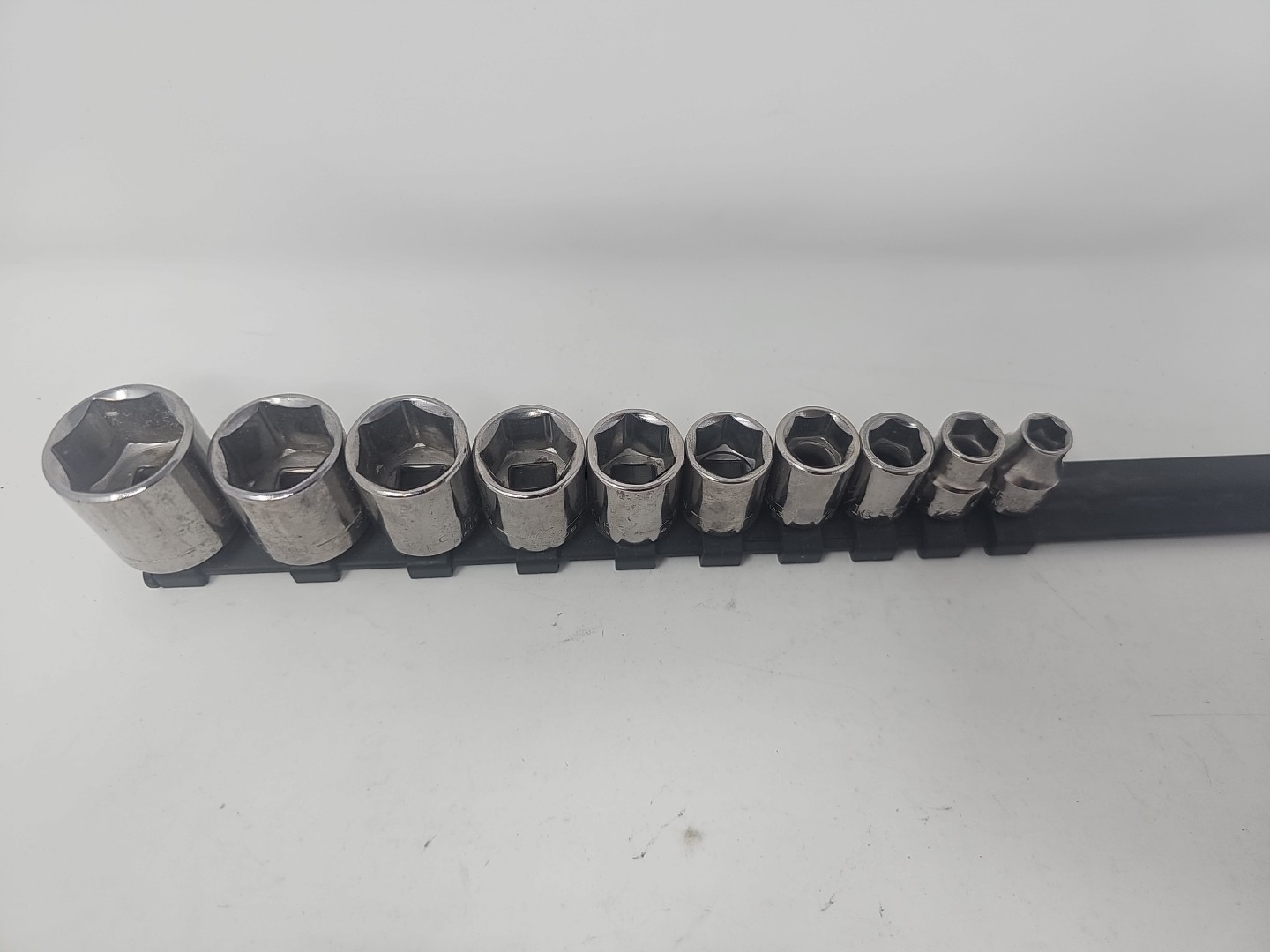 Craftsman 10PC Sae Socket Set 3/8” Drive 6 Point Made in USA G2 5/16” – 7/8″