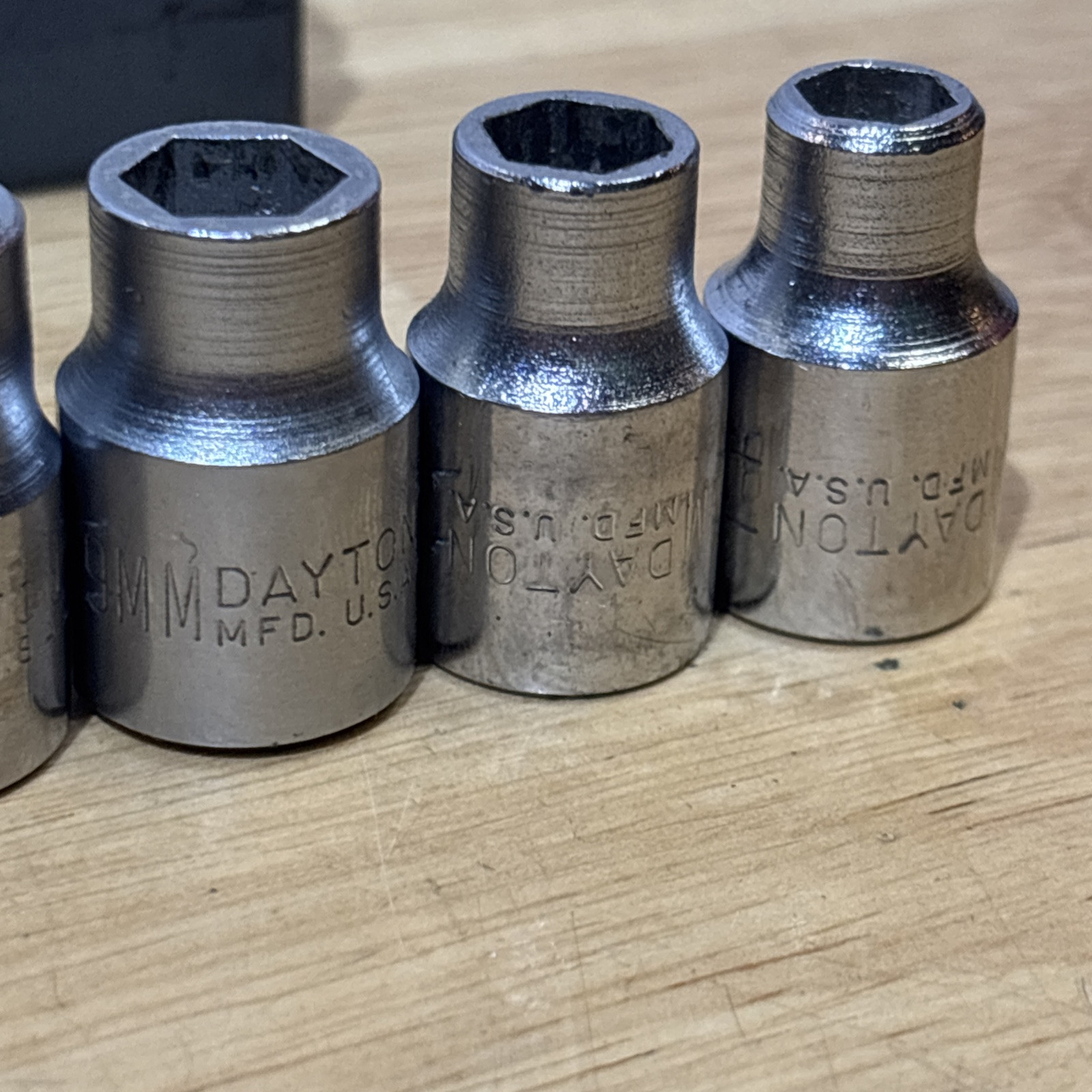 Dayton Metric Shallow Socket Set 3/8″ Drive 6 Point 7mm to 19mm USA READ!
