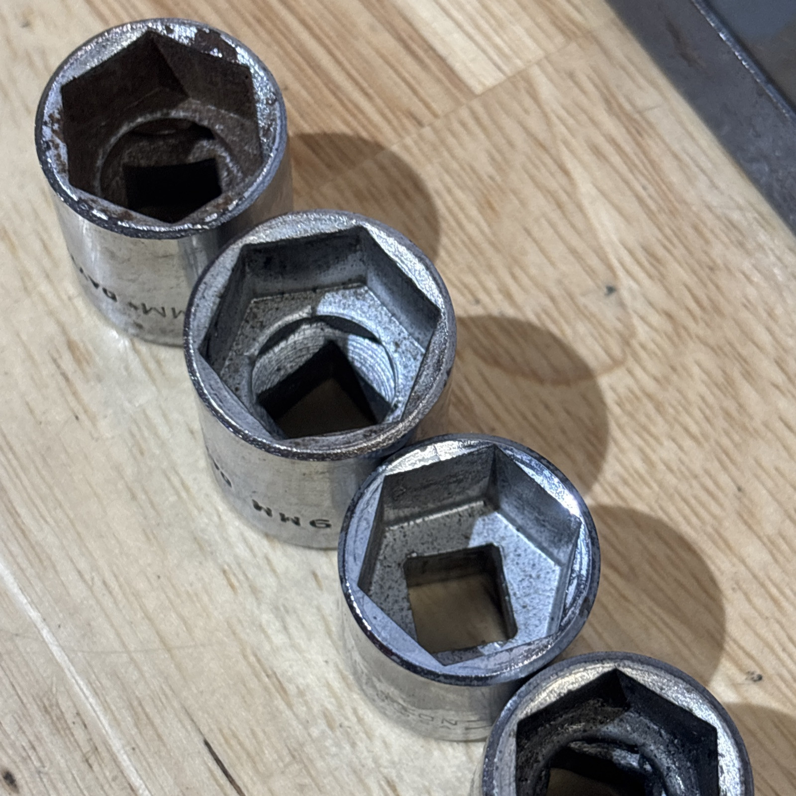Dayton Metric Shallow Socket Set 3/8″ Drive 6 Point 7mm to 19mm USA READ!