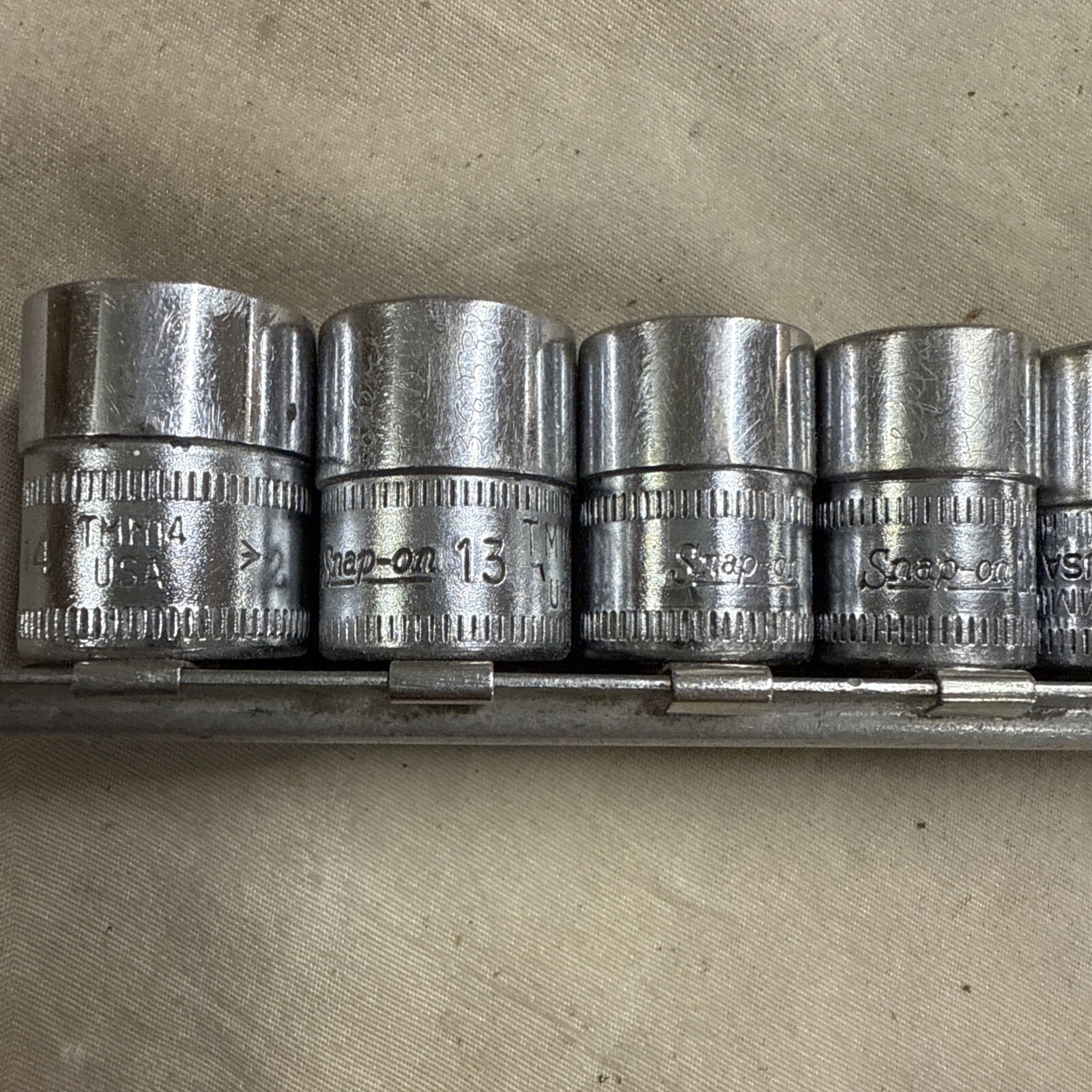 SNAP ON 12 PC 112TMMY 1/4″ SHALLOW METRIC 6 PT SOCKET SET 4MM – 14MM