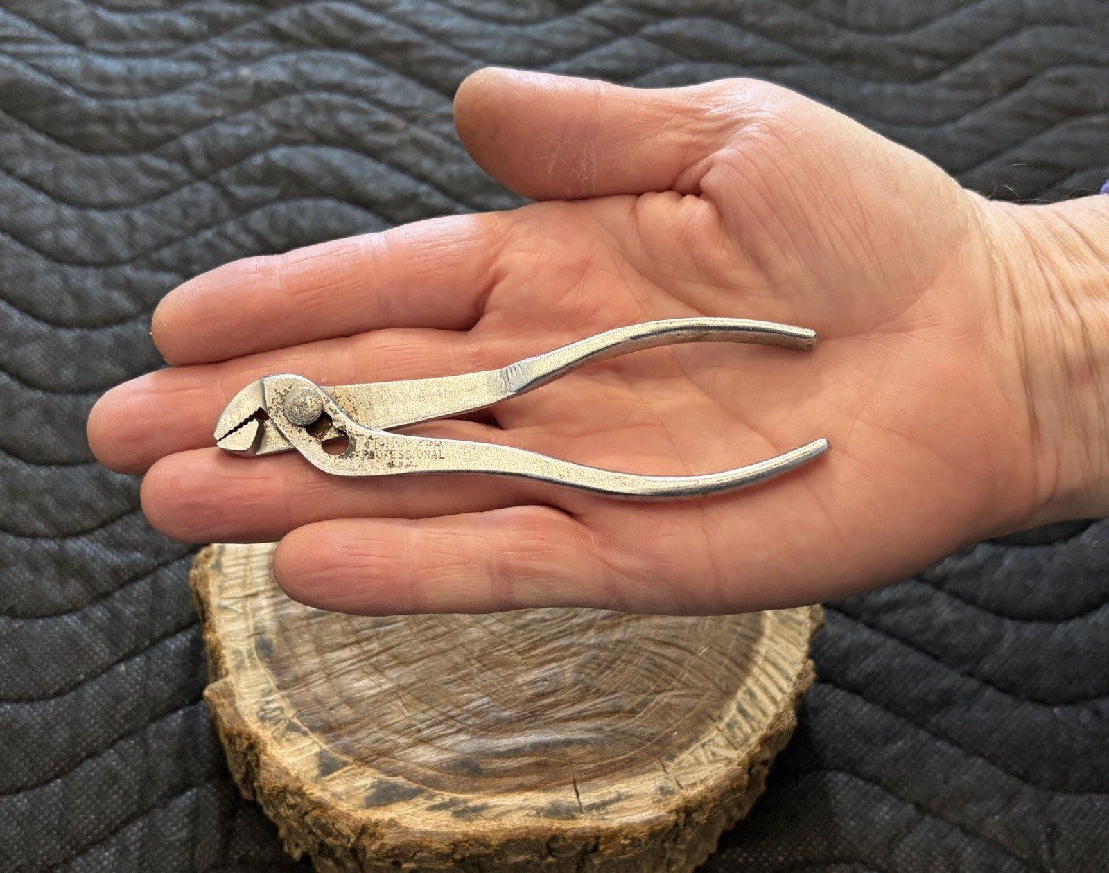 PROTO PROFESSIONAL 4-1/2″ Adjustable Slip-Joint Pliers #235 – USA