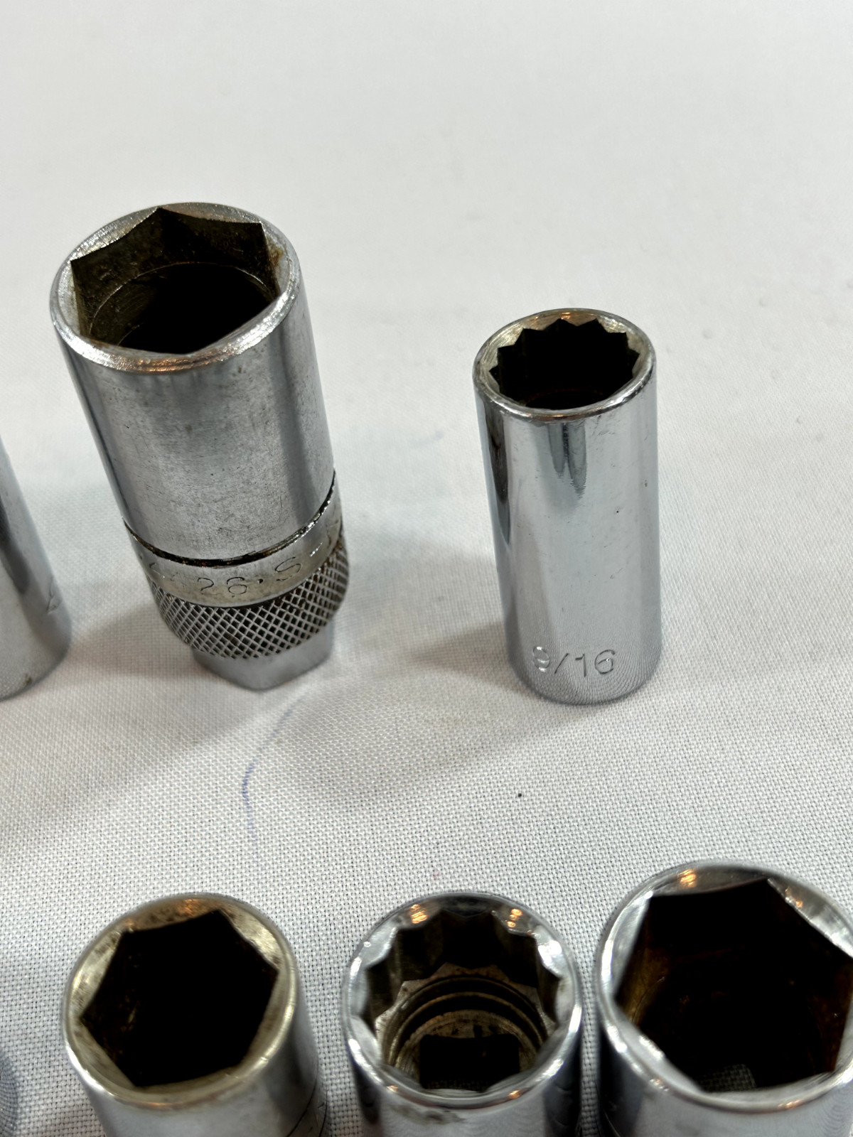 Lot of S-K Sockets – 29 Pieces – All different types 26 3/8 Drive- 1/2 Drive