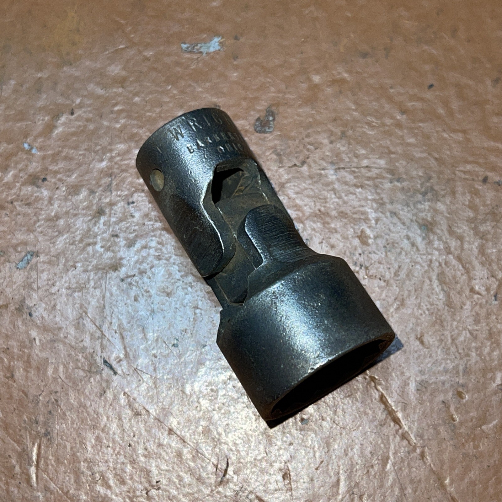Vintage Wright USA MU56 11/16 In SAE 3/8 drive 12 Point Swivel Wobble socket