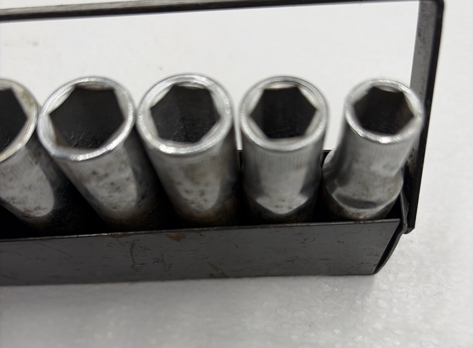 Craftsman 3/8″ Drive (9 Pc) Metric Deep Socket Set 9mm-19mm 6 Pt -V-