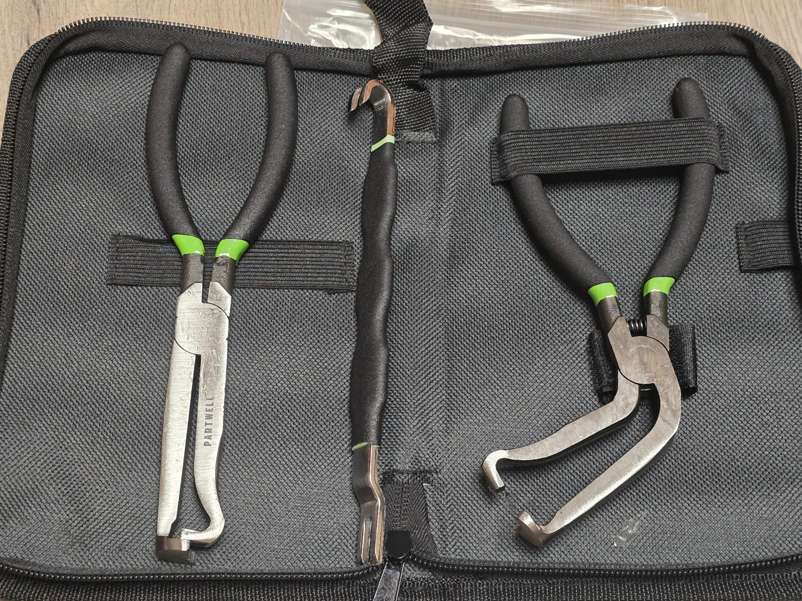3pc Electrical Disconnect Specialty Pliers & Tool Set for Push Tab Style Plugs