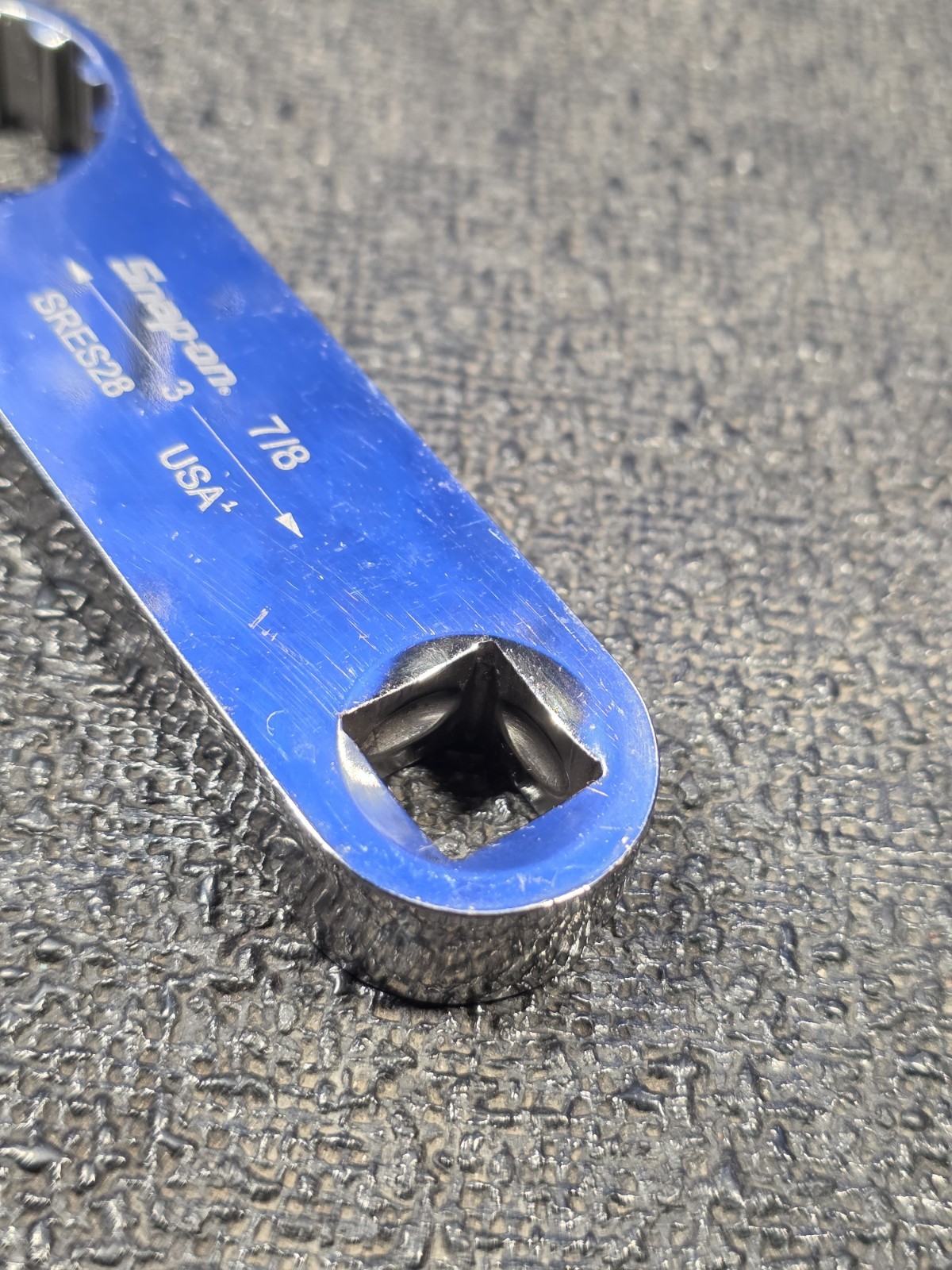 Snap-on Tools SRES28 7/8″ SAE #28 1/2″ Drive Spline Torque Adapter See Details