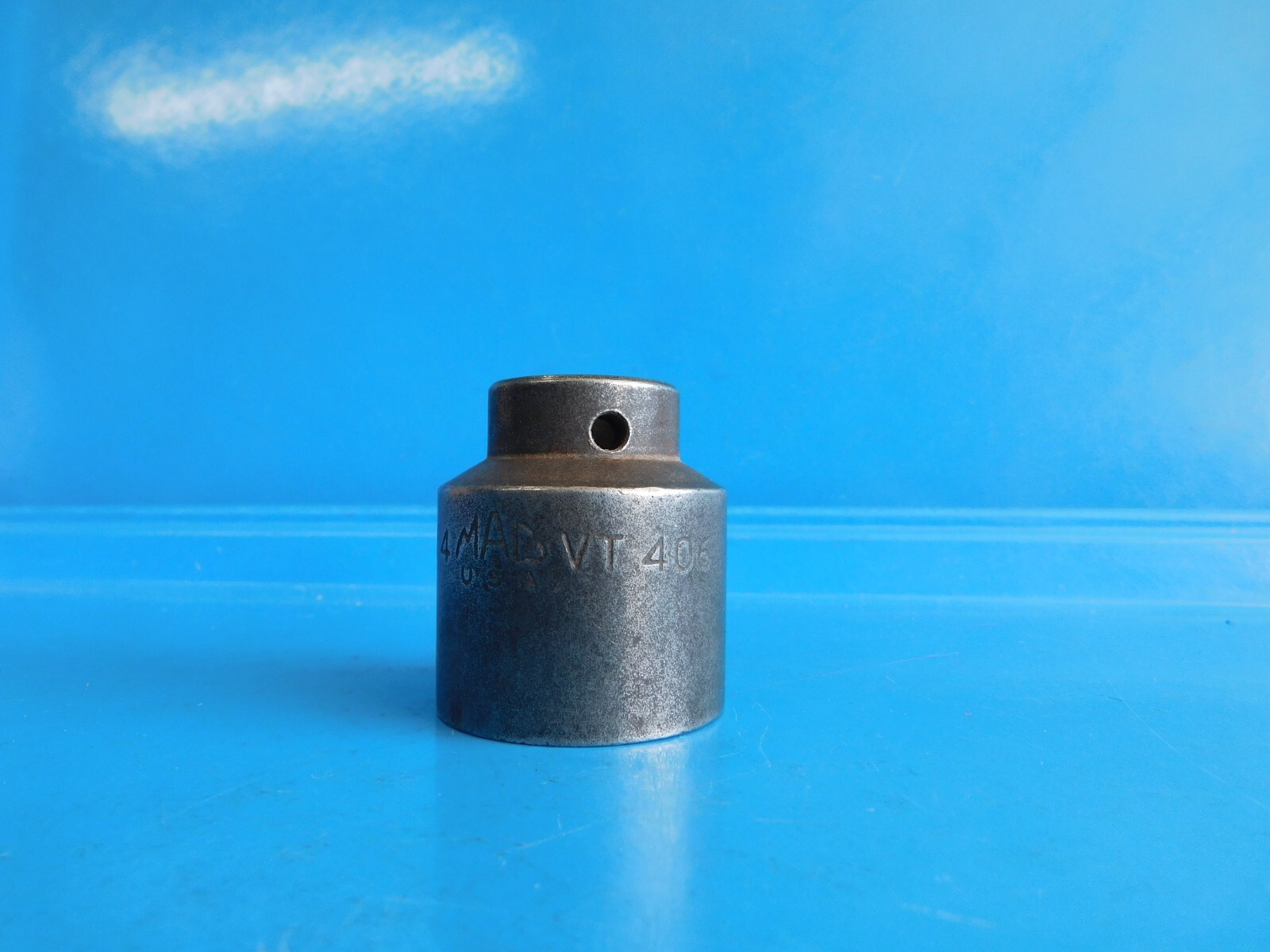 USED , MAC TOOLS » 1-1/4 IN. » 1/2 IN. DR. SHORT SOCKET , PART #V406, USA