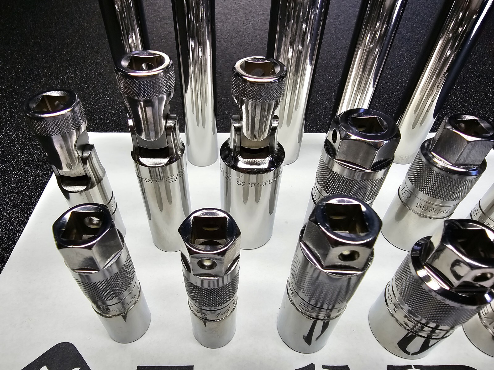 Snap-on Tools NEW 3/8″ Drive 16pc SAE & Metric 6pt & 12pt Spark Plug Socket Set