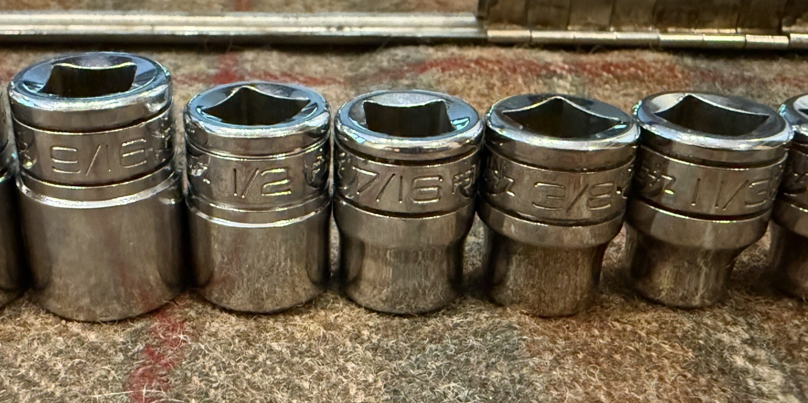 Snap-On 10pc 3/8″ Drive 6-Point SAE Flank Drive Shallow Socket Set w/ Rail