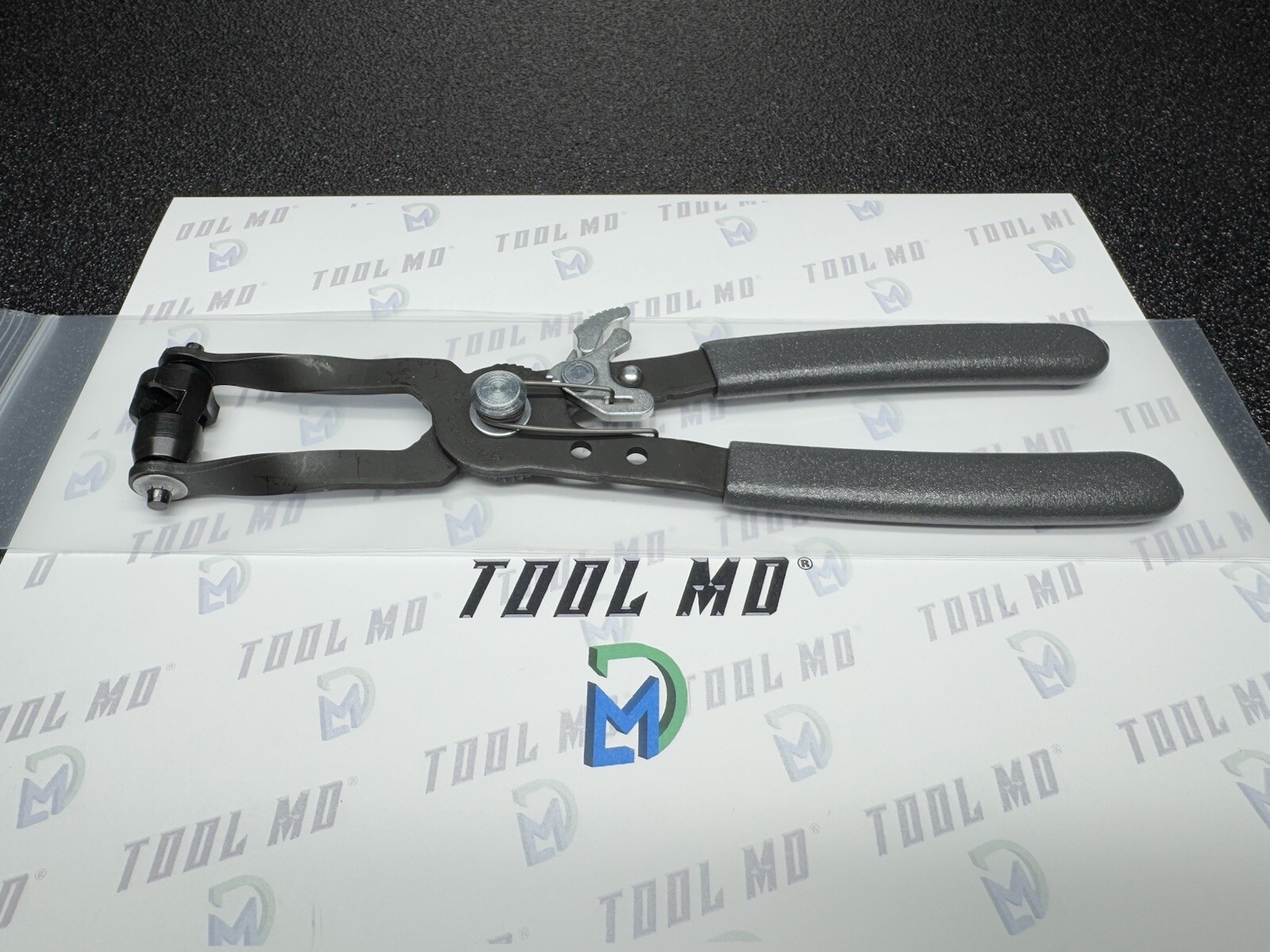 Snap-on Tools USA NEW STYLE DARK TITANIUM 9″ Universal Hose Clamp Pliers HCP11