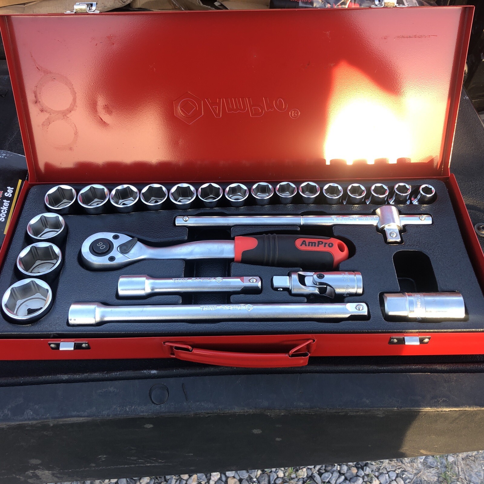 New AmPro 24pc. 6pt. 1/2”Dr. MM Socket Set 10-32mm W/metal Case