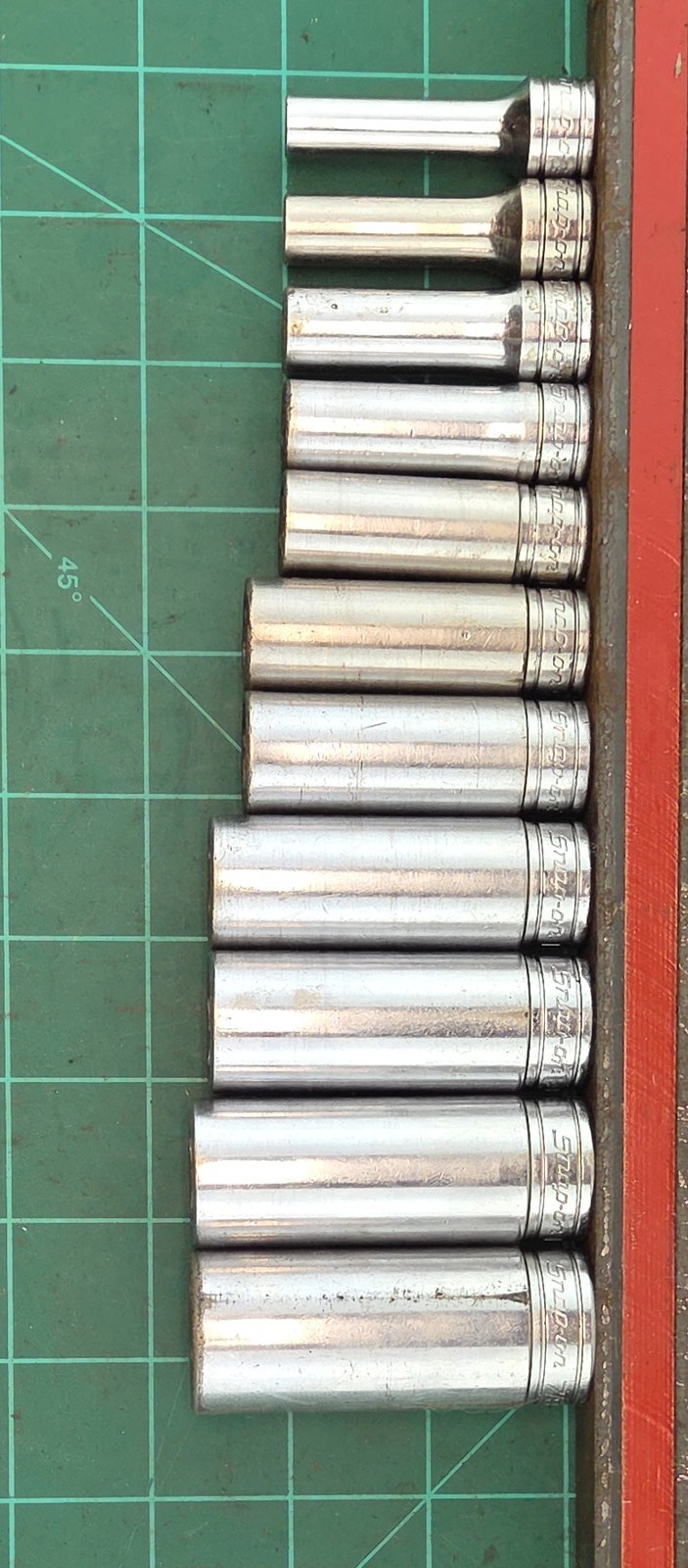 Snap On 211SFSY 3/8″ Dr 1/4″-7/8″ Deep SAE Socket Set 6 point 11 pcs w/ Mag Tray