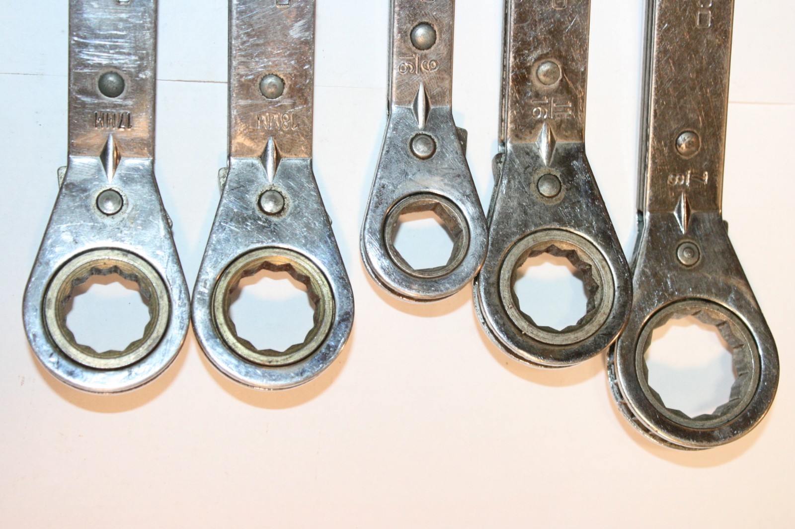 MATCO TOOLS RATCHETING BOX END 12-POINT 6-POINT MM & SAE OFFSET WRENCH SET USA