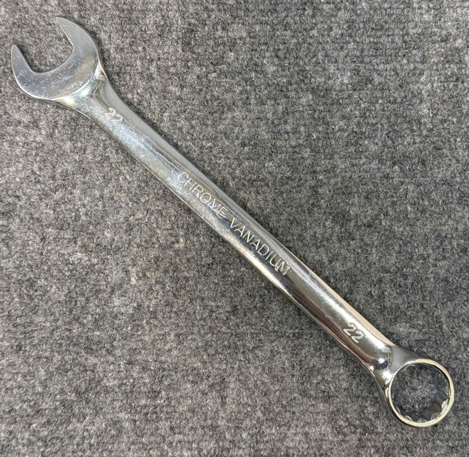 (1) Polished Chrome Vanadium 22mm Metric Combination 12 Point Wrench 10.5”