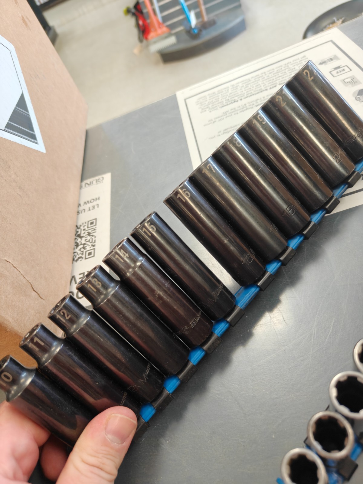 Matco 3/8 1/2 1/4″ Drive 11 Piece SAE 6 Point Deep Impact Socket Set SBDP116TA