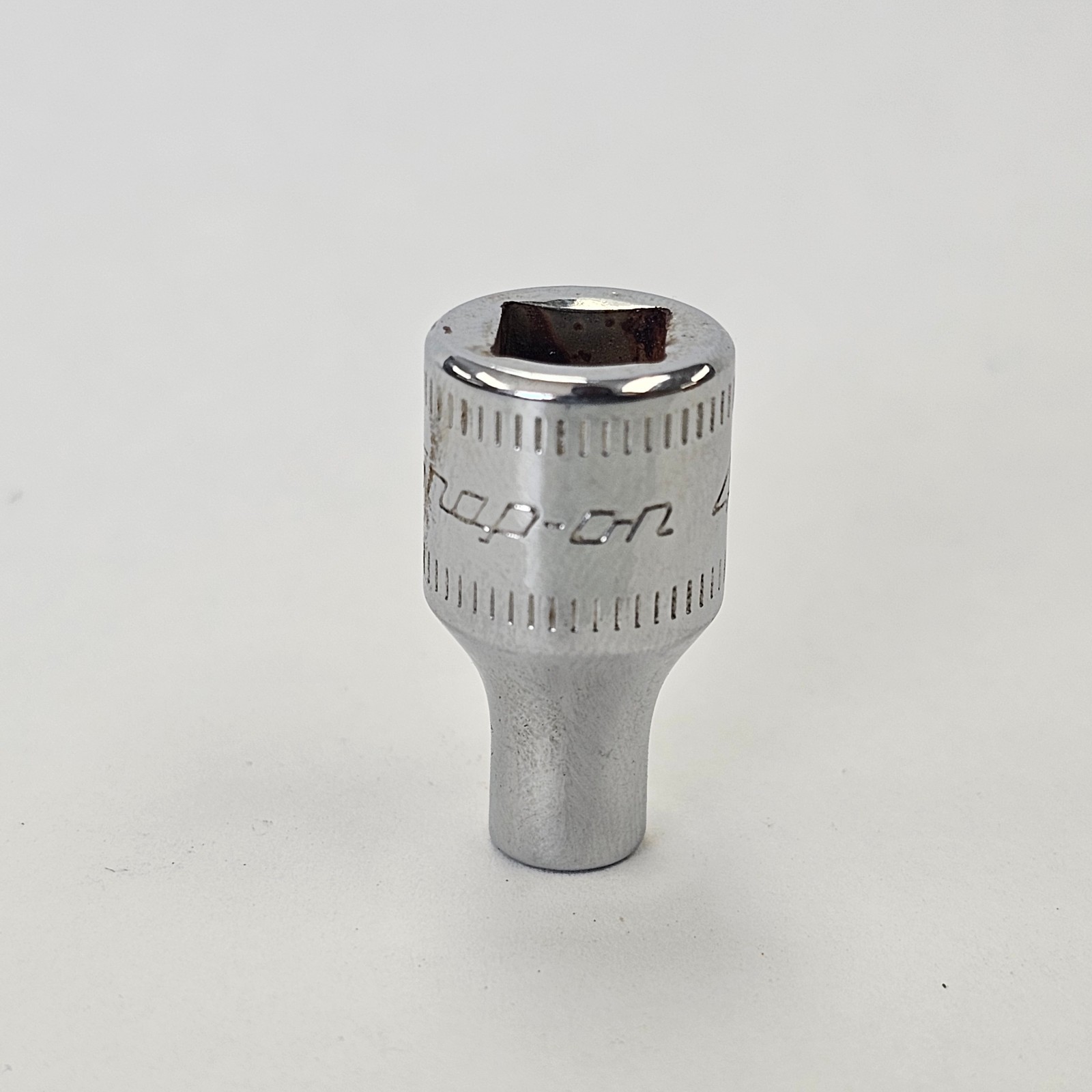 Snap-on Tools TMM4 1/4″ Drive 4mm Metric 6-Point Shallow Chrome Socket USA Snap