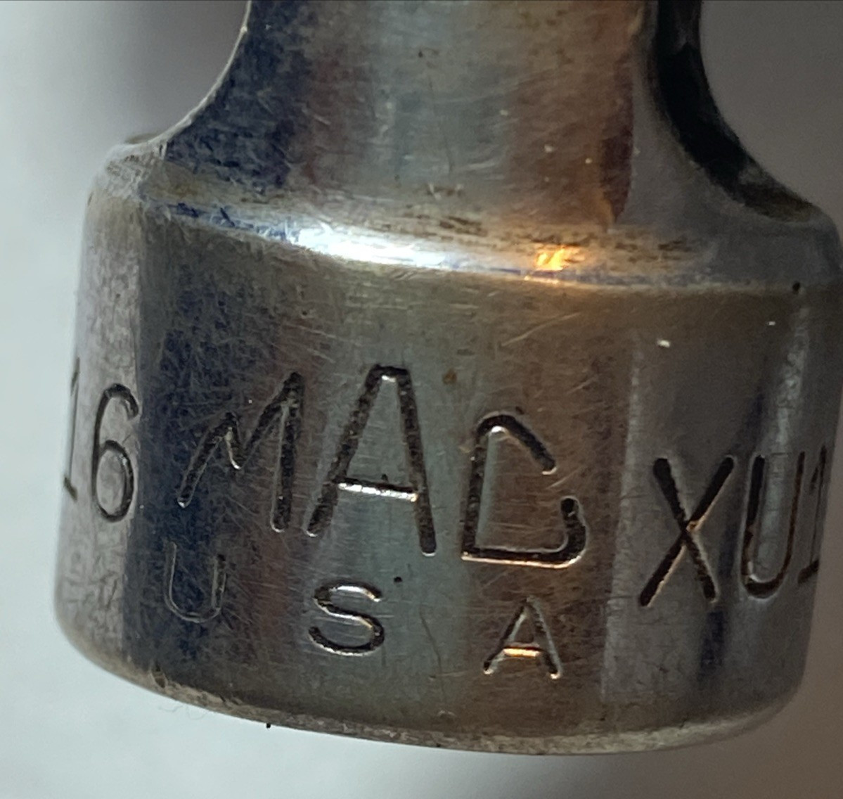 Mac Tools XU186 03 SAE 9/16″ 3/8″ Drive 6 Point Universal Non-Slip Chrome Socket