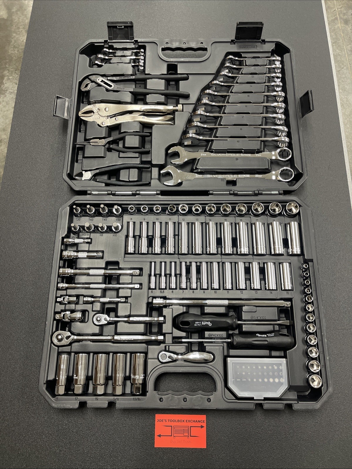 Matco Tools SAB122SE 122 PIECE 1/4″ & 3/8″ DRIVE SILVER EAGLE® MASTER TOOL SET