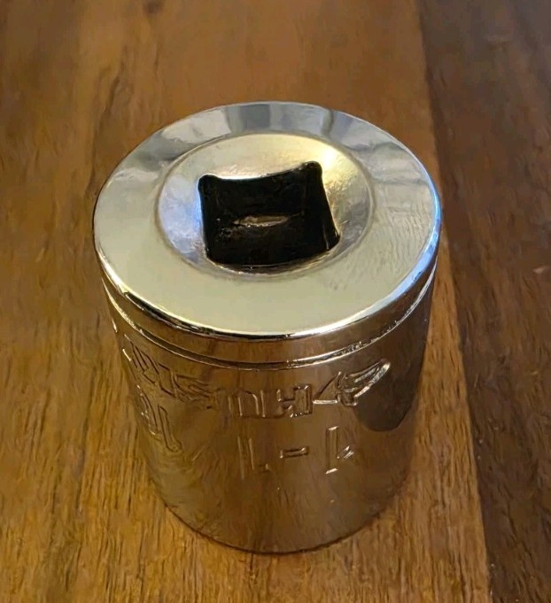 Husky 1-1/16″ Socket 12 Point 1/2″ Drive China/Taiwan