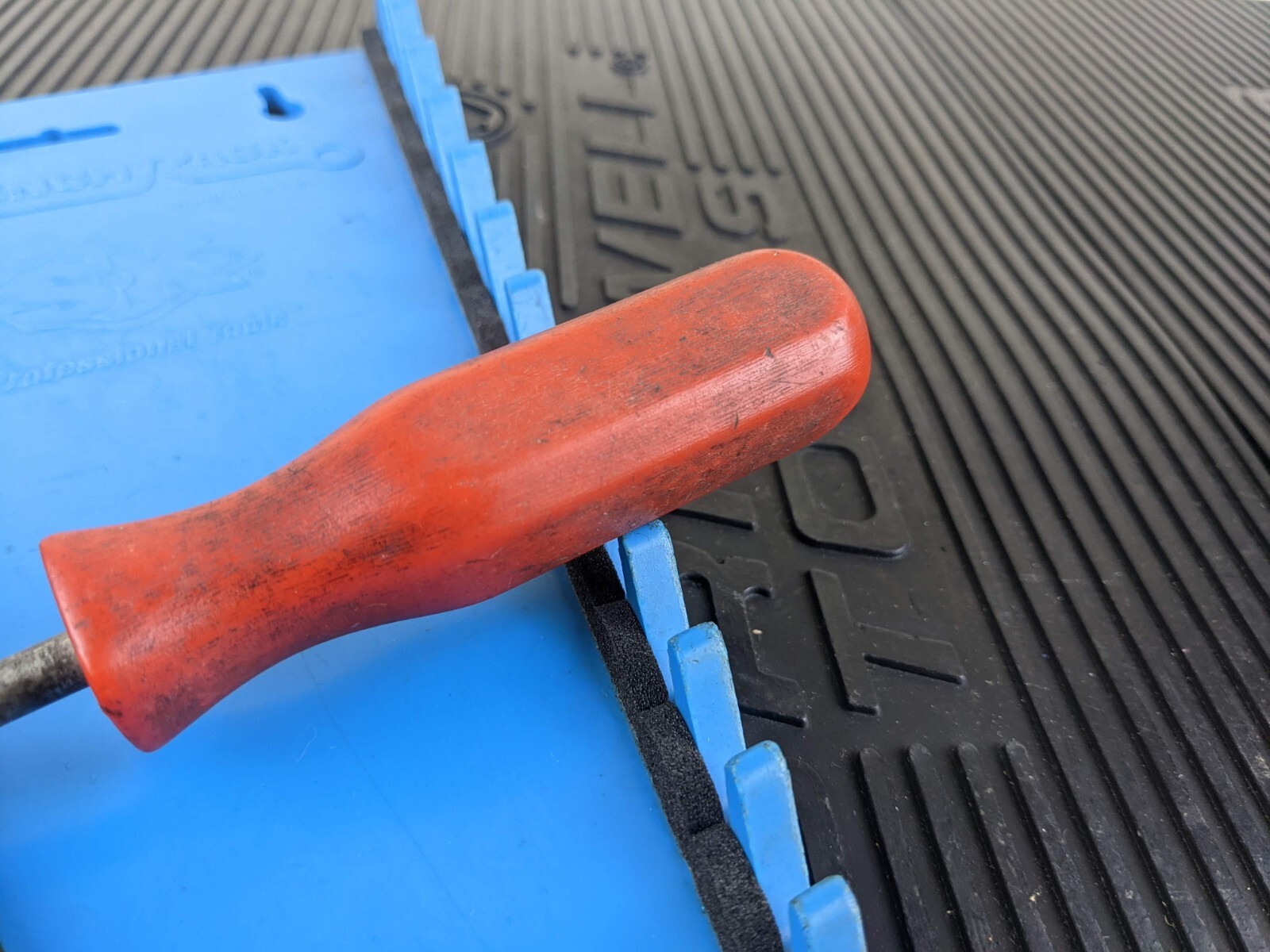 #at827 MAC Tools USA S14A Brake Spring Retainer Tool Solid Red Classic Handle