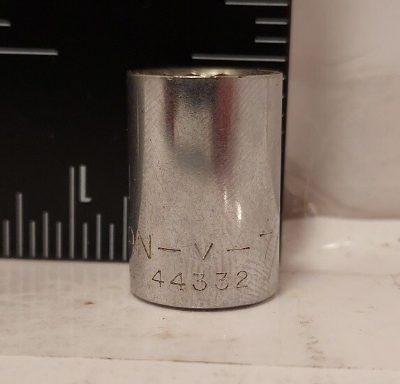 Craftsman USA 7/16″ 12 Point 3/8″ Drive Shallow Socket 44332 V Series See Photos