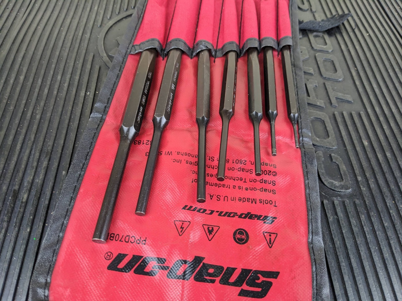 #bg302 Snap On Tools Punch And Chisel Set PPCD70BK 8-Piece