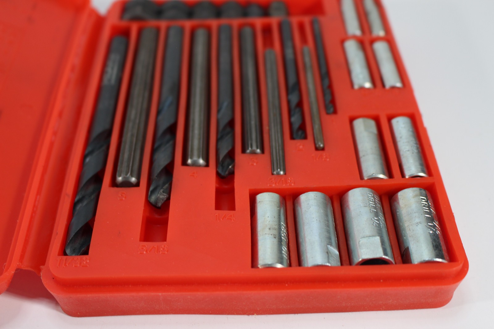 SNAP ON Tools E1020 Blue-Point Screw Extractor 26 pc. Set, Mixed w/Rigid