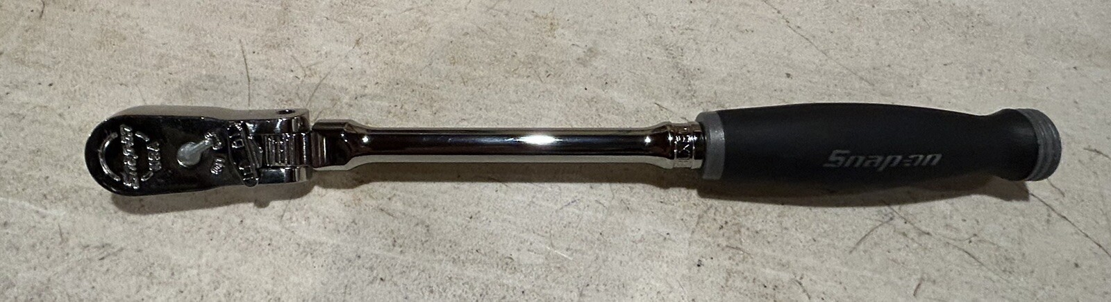 Snap-on Tools TITANIUM 3/8″ Drive Soft Grip Long Locking Flex Ratchet FHLX80BDT