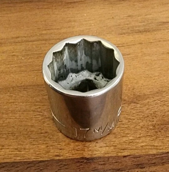 Craftsman USA 17mm Socket 12 Point, 3/8 Drive, V 44307 (No Knurl M/M)