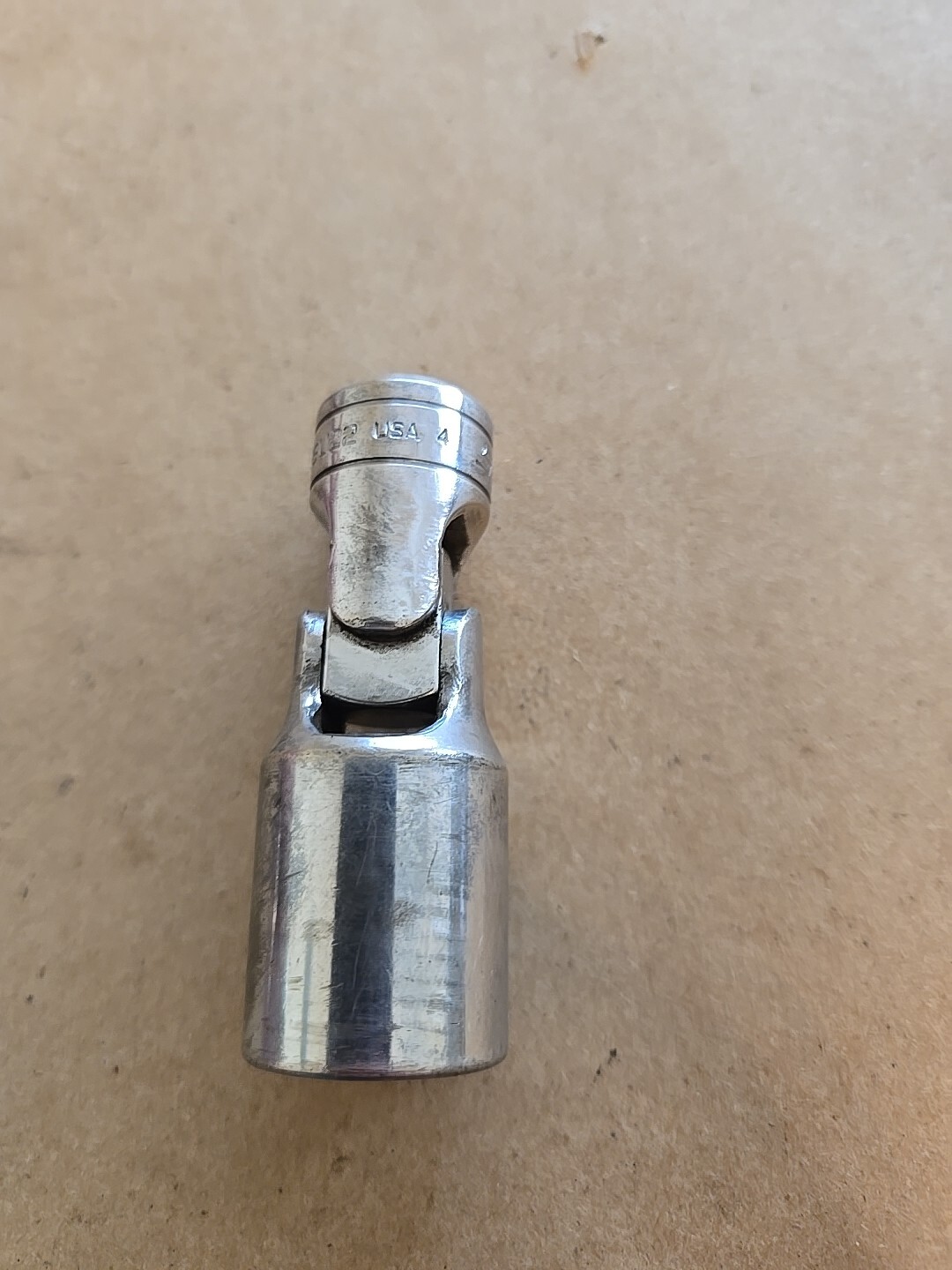 Snap On 3/8″ Drive 11/16″ 6PT SAE Deep Chrome Universal Swivel Socket FSU22