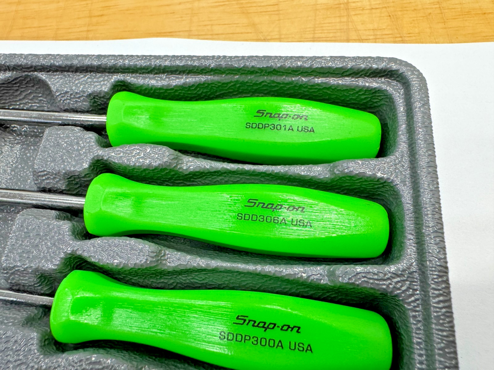 Snap-on Tools USA NEW GREEN 4pc Mini Hard Grip Combo Screwdriver Set SDDX40AG