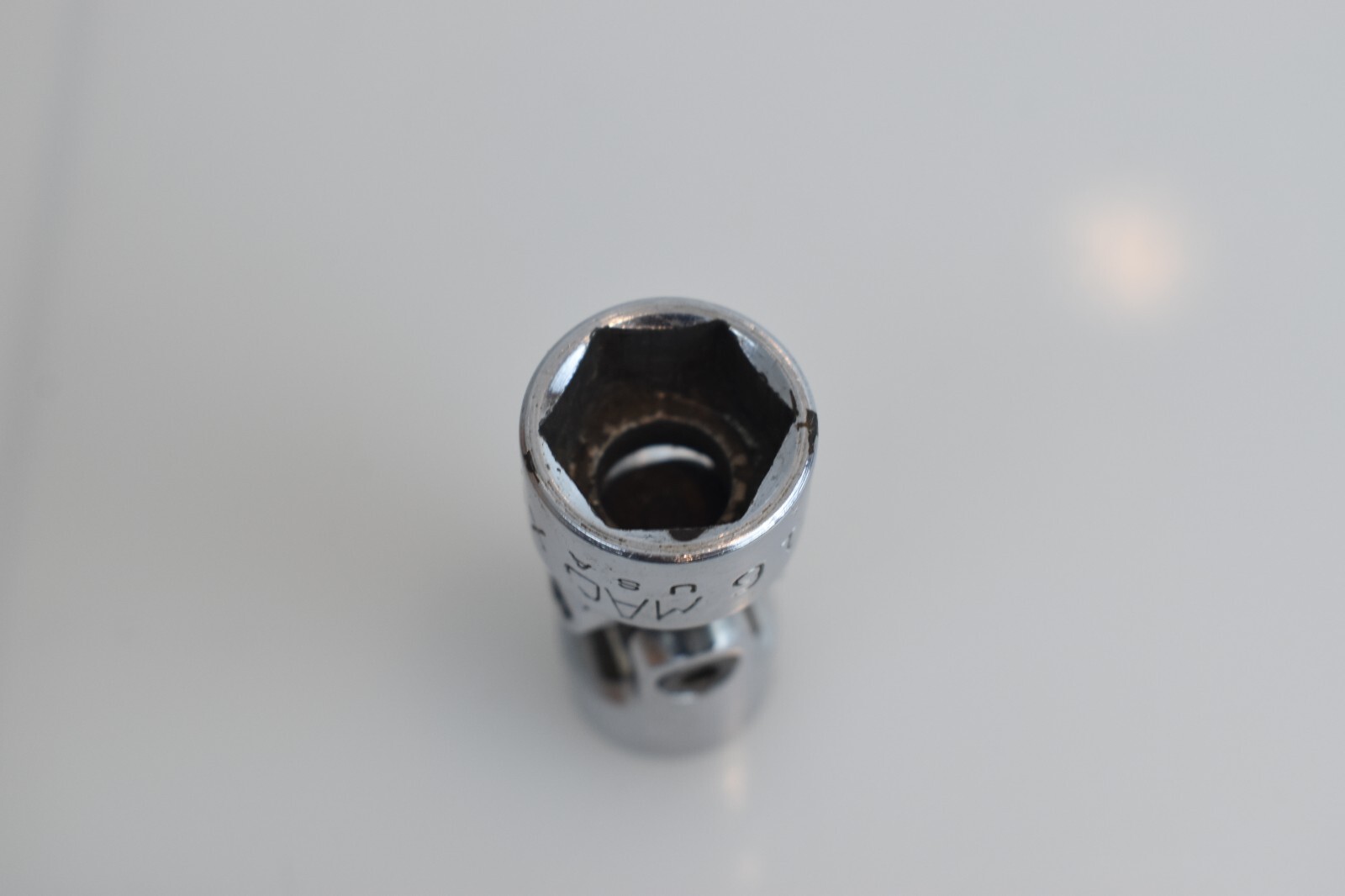 Mac Tools USA XU186 9/16″ SAE Shallow Swivel Socket 3/8″ Drive 6 Point Chrome