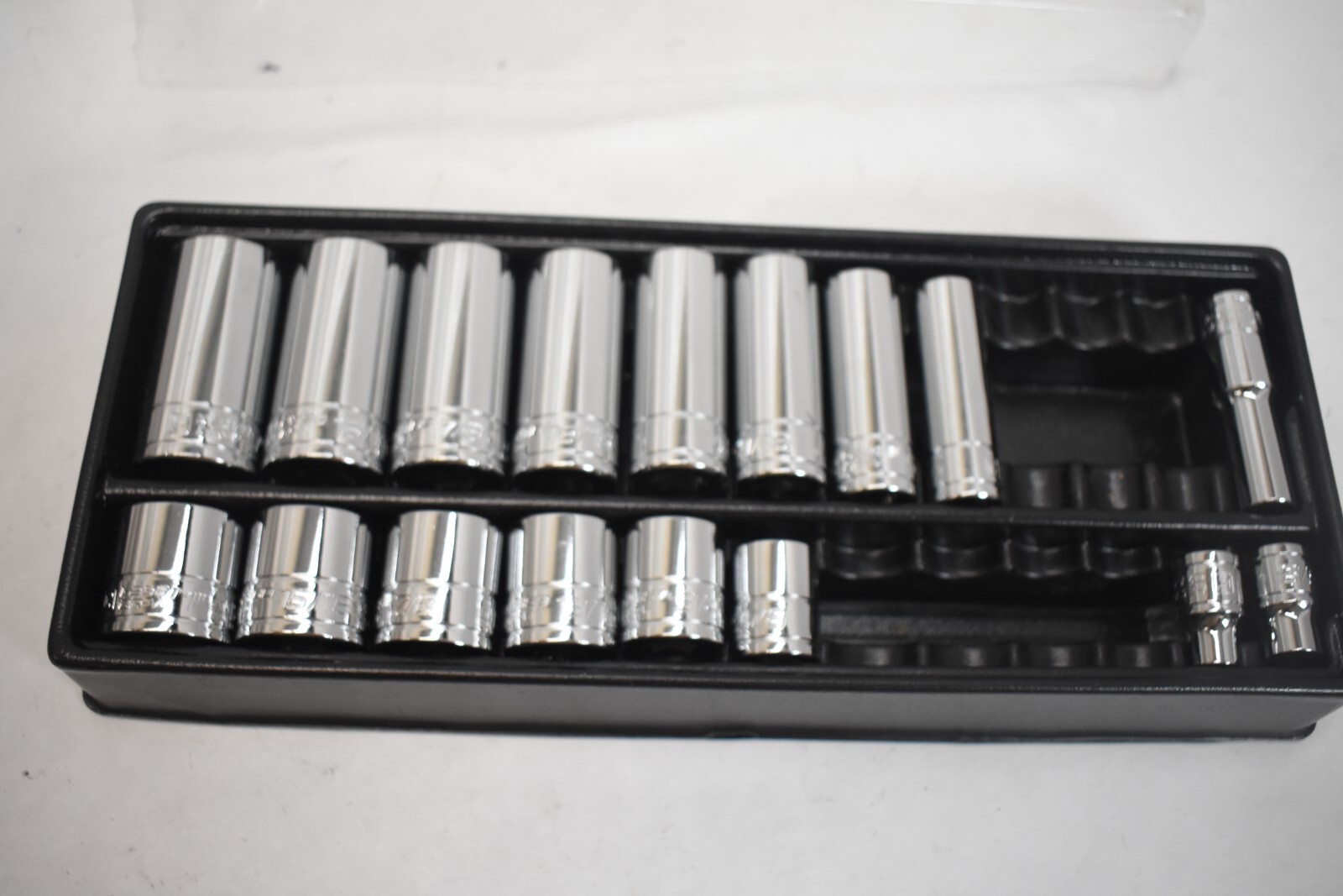 Capri Tools Drive 12 Point Socket Set 17 Pieces 3/16 to 9/16 Deep Chrome Finish