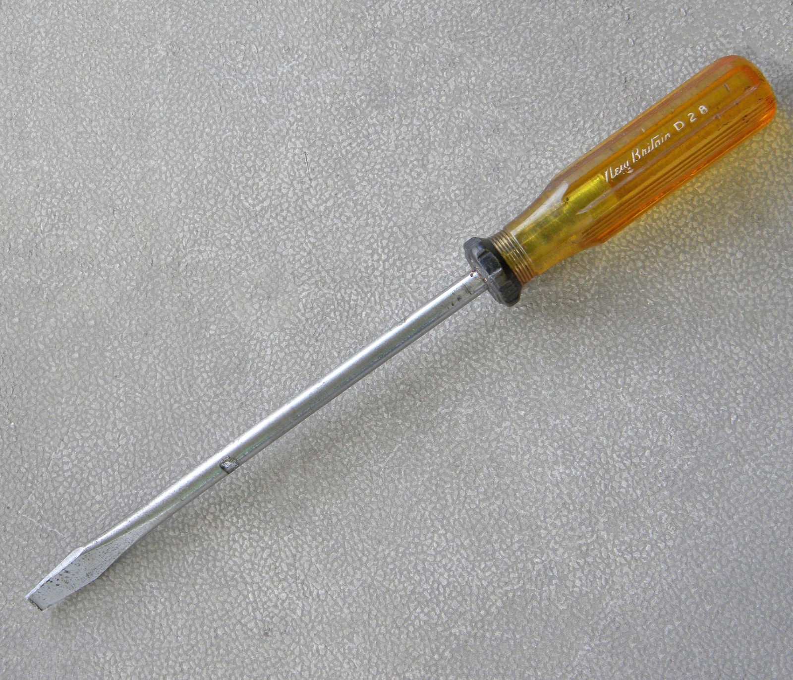 Vtg 12″ New Britain #D28 Flat Slotted 3/8″ Long Shaft Screwdriver, Yellow Handle