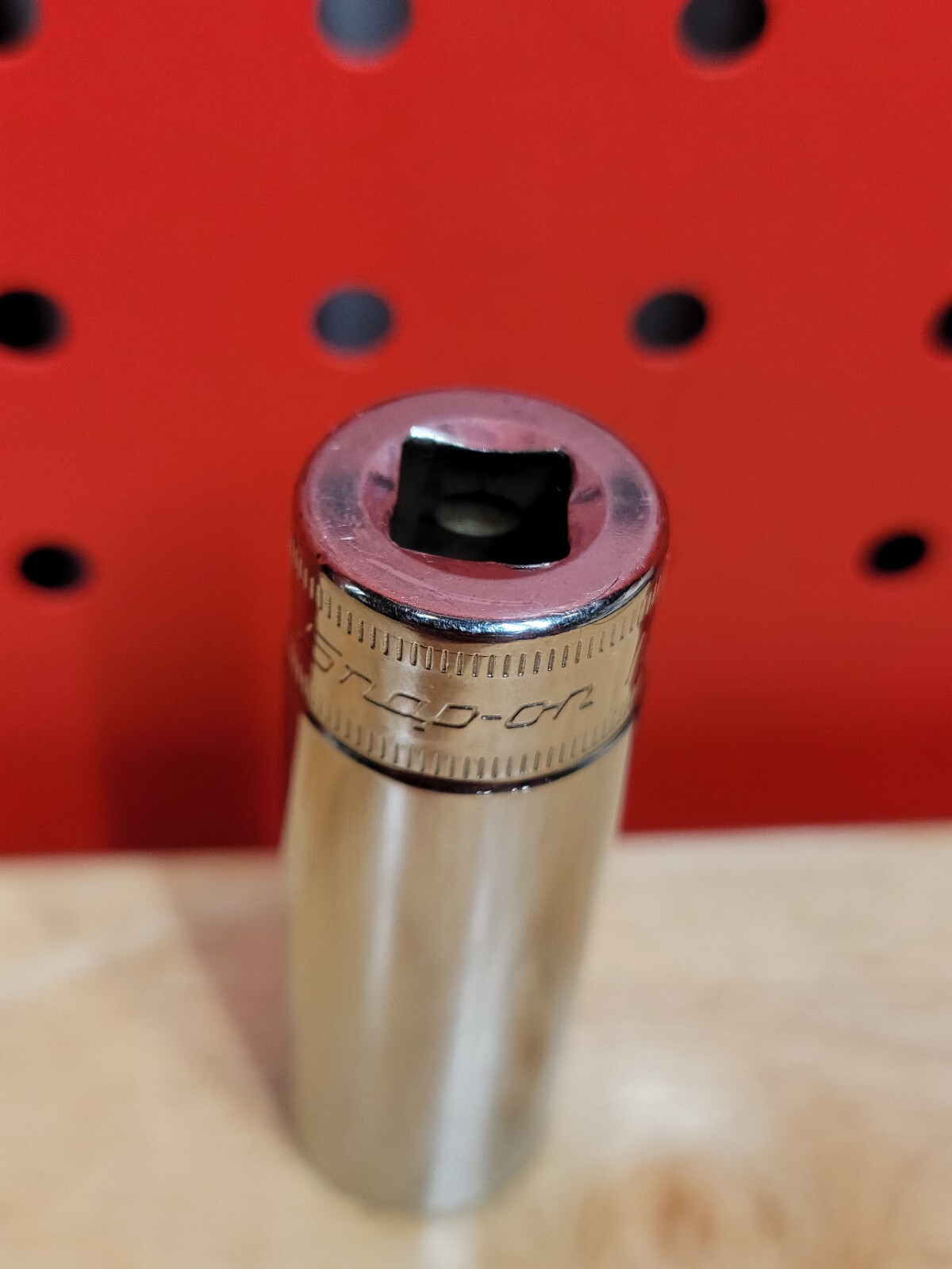 Snap-on Tools SFSM17 17mm 3/8″ Drive 6-Point Metric Deep Chrome Socket