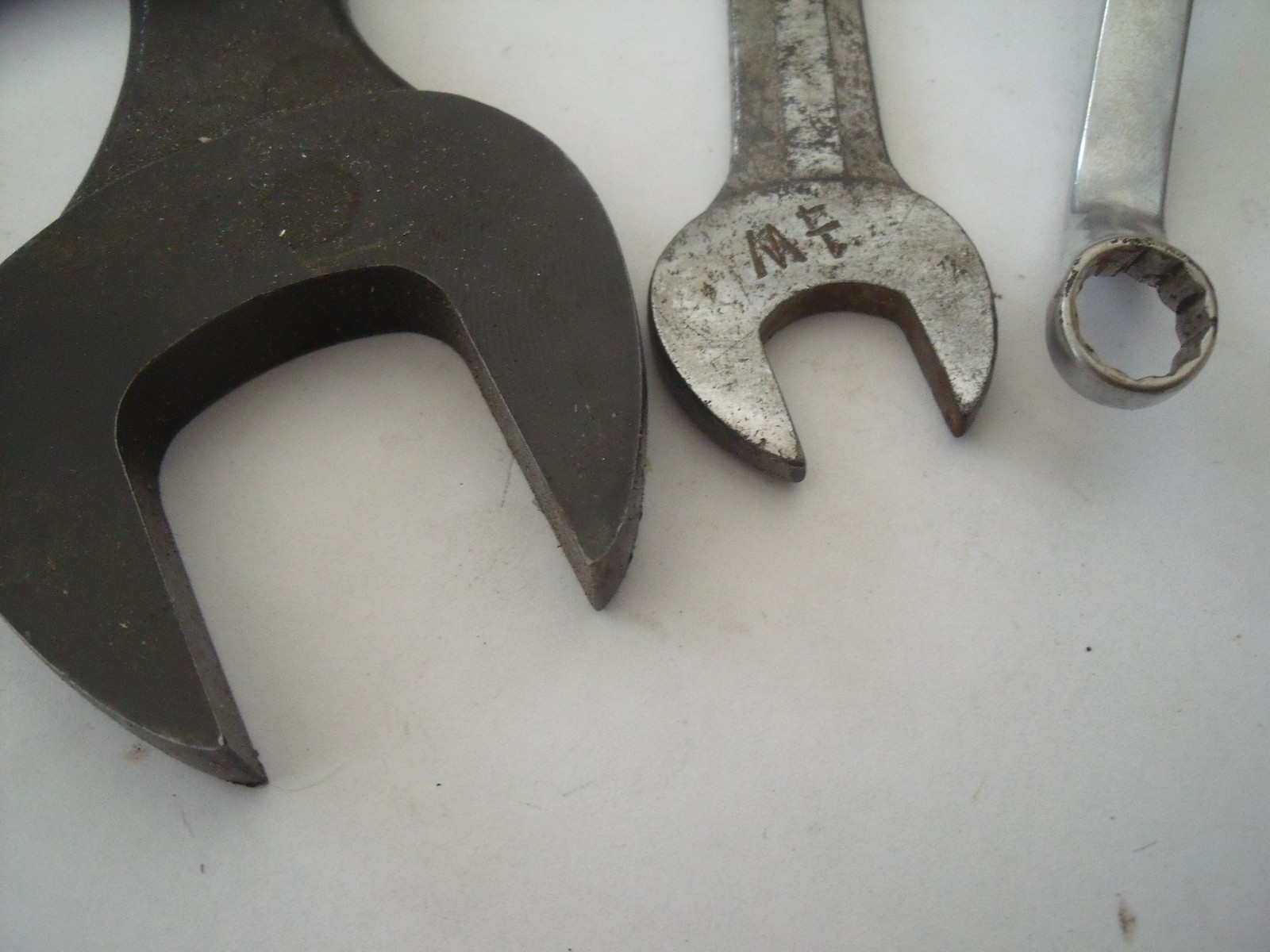 2 x Snap on & a Blue point spanner S3236B 1″ x 1-1/8, XS01214 3/8x 7/16, WST910