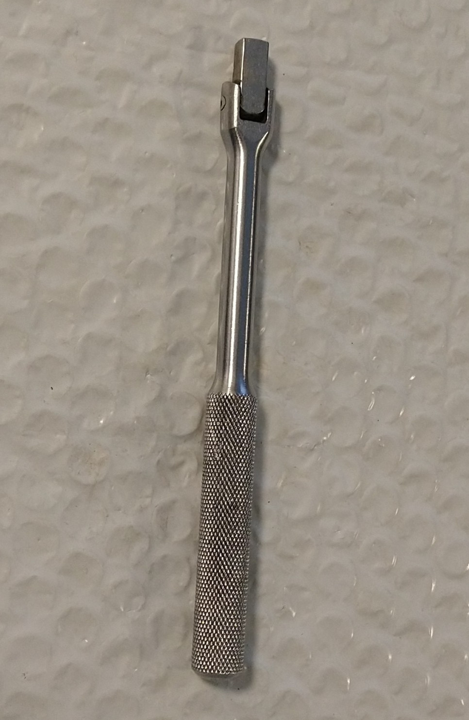 ACTION TOOLS 18MA, 1/4″ DRIVE, BREAKER BAR, 5″ LONG *KNURLED*