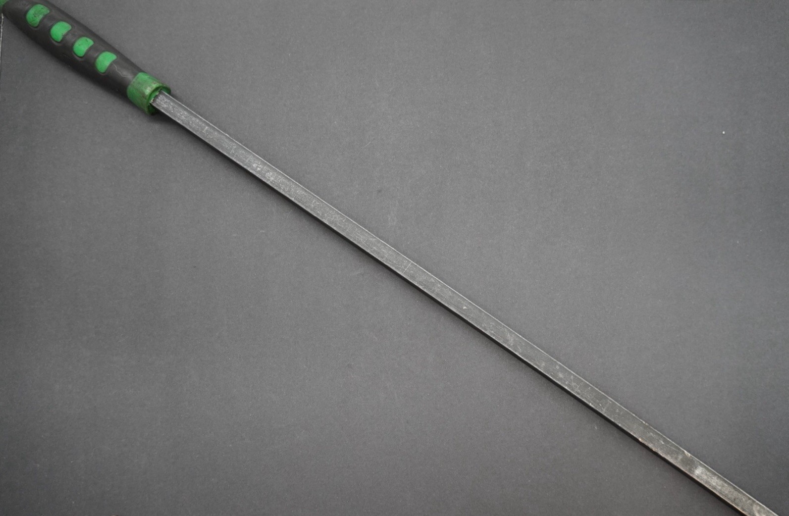Matco Tools Pry Bar 36”Inch Bent Curved Tip Strike Handle (Green) PBG36C
