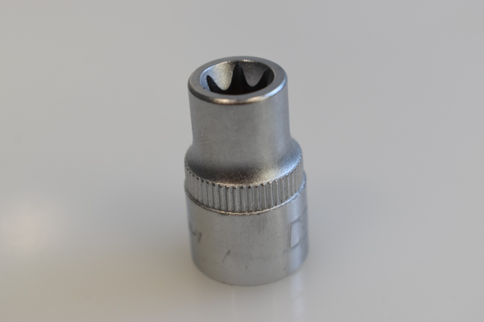 Cornwell Tools CBSE102 E10 TORX External Star Shallow Socket 3/8″ Drive Chrome