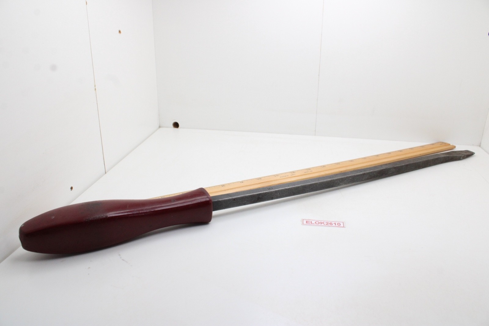 Unbranded 5/8″ Blade 18″ Long Shaft Flat Hard Maroon Handle Screwdriver