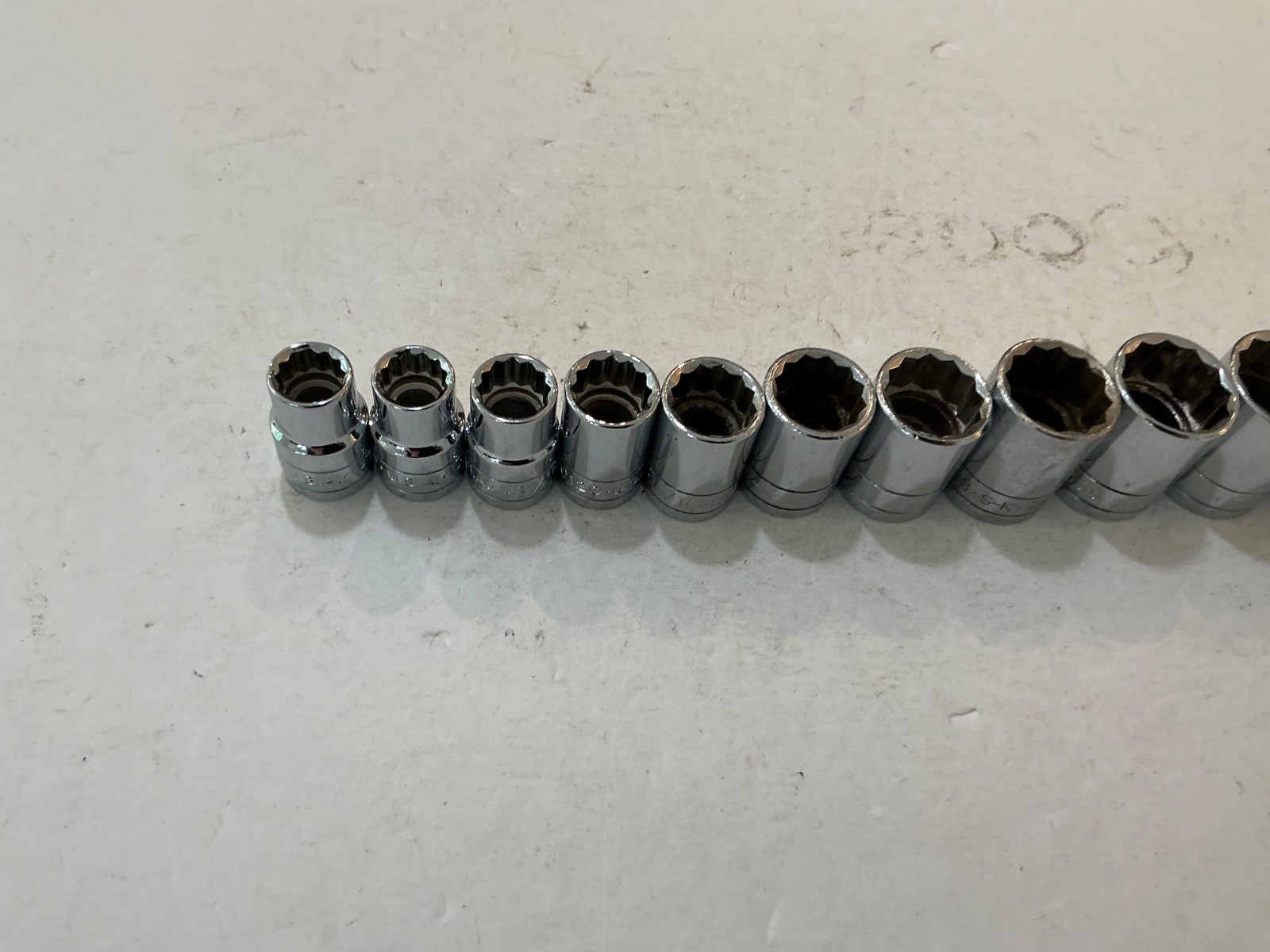 S-K tools 11 pc 1/2″ drive shallow SAE socket set 12 pt 1/2″-1 1/4″ USA made