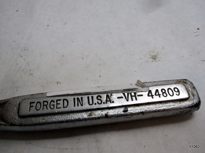 STUCK Craftsman -VL- 44809 1/2″ Drive Push Button Release