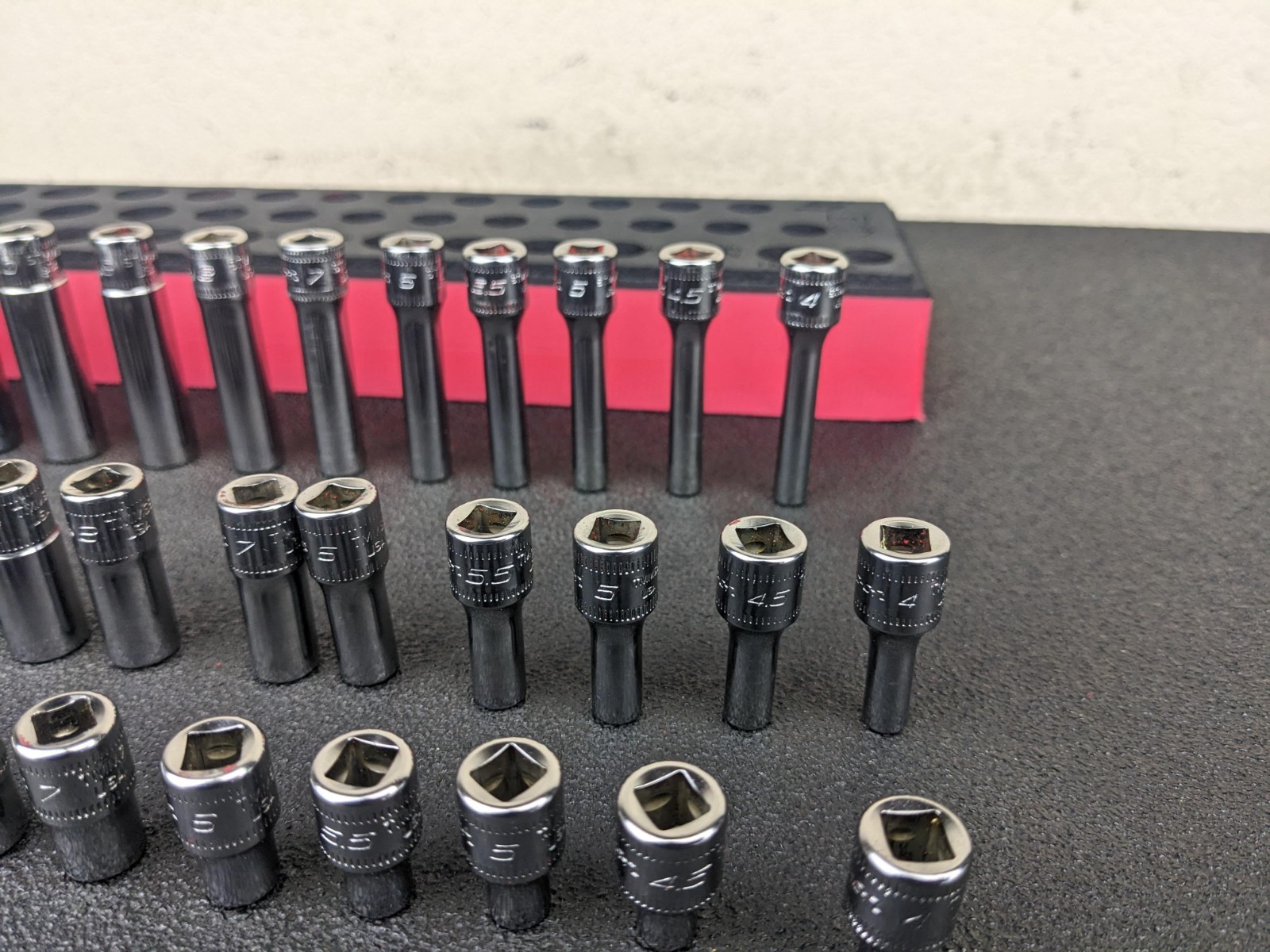 #bn381 Snap-On Tools 142STMMSYFR1 42pc 1/4″ Drive 6-Point Metric Foam Socket Set