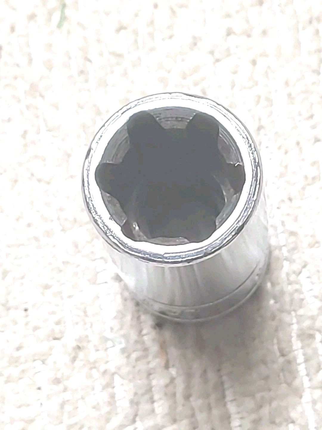 Snap On Tools FLE160 3/8” Drive Torx E16 Shallow Chrome Socket USA MADE TOOL.
