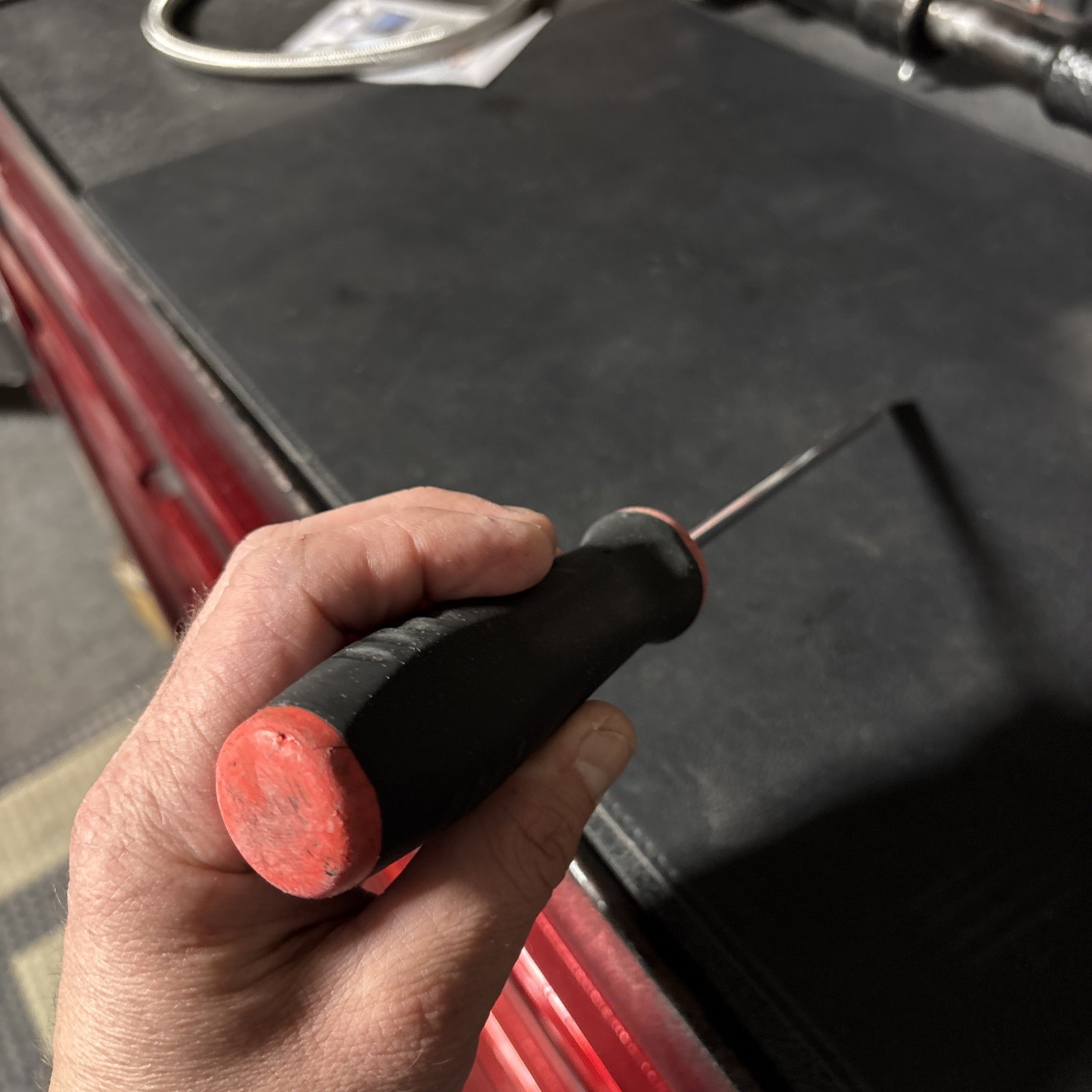 Snap-on Tools Red & Black .03 x . 25 Flat Head Screwdriver DES414095 EXCELLENT