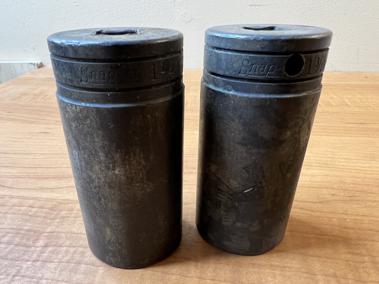 Snap-on Tools GTS381 & GTS401 – 1-3/16″ and 1-1/4″ Flank Drive Deep Socket Lot